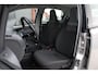 Volkswagen Up! 1.0 - Airco Auto - Camera - Stoelverwarming - Cruise - Bluetooth - PDC - Rijklaar