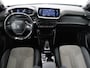 Peugeot e-2008 EV GT 50 kWh | SOH 91% | 3 Fase | Stoelverwarming | Leder/Alcantara | Adaptive cruise | Keyless | Navigatie | Carplay | Full LED