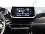 Peugeot e-208 Allure Pack 50kWh 136PK | 1ste eigenaar | LEER/Stof | AppleCarPlay/AndroidAuto | AUTOMAAT | 3 FASE | LED lampen | LMV | Navigatie | Camera | Climate Control | Cruise Control | Isofix | Privacy Glass |
