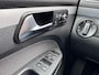 Volkswagen Touran 1.4 TSI Highline 7 Persoons Navigatie Parkeersensoren Cruise Control Stoelverwarming Getinte ramen Climate Control