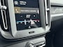 Volvo XC40 T2 A/T Momentum Core | 18" | Parkeercamera | Parkeersensoren V+A | Apple Carplay | Climate Control | Regensensor |