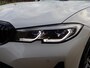 BMW 3-Serie Touring 320d HIGH EXECUTIVE SPORTLINE 190 PK AUT. *ALPINWEISS* + ELEK. TREKHAAK | LASER LED | 18 INCH | STOEL/STUURWIELVERW.