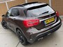 Mercedes-Benz GLA 200 Edition 1 AMG-pakket Automaat | Panoramadak | Leren bekleding | Stoelverwarming | Cruise & climate control | Bi-Xenon koplampen | Parkeersensoren voor en achter | Harman/kardon | Elek. verstelbare bestuurdersstoel