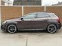 Mercedes-Benz GLA 200 Edition 1 AMG-pakket Automaat | Panoramadak | Leren bekleding | Stoelverwarming | Cruise & climate control | Bi-Xenon koplampen | Parkeersensoren voor en achter | Harman/kardon | Elek. verstelbare bestuurdersstoel