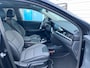 Kia Niro EV e-Niro DynamicPlusLine 64 kWh Climate control | Leder | Parkeercamera | Trekhaak | Navigatie | Keyless | Schuif/kanteldak | Stoelverwarming |