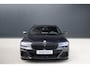 BMW 5-Serie Touring 530d M-Sport - Trekhaak - Pano - Laser - HUD - 360 Camera - Keyless - Sportstoelen - H&K - Fabrieksgarantie - Rijklaar