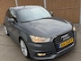 Audi A1 Sportback 1.0 TFSI Adrenalin Handgeschakeld | S-line exterieur | Airconditioning | Cruise control | Navigatie voorbereiding | Nanogrijs metallic | Zwart dak | Multifunctioneel stuurwiel | Nette auto!