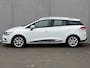 Renault Clio Estate TCe 90 Intens / Stoelverwarming voor / Achteruitrijcamera / All season banden / DAB radio / Cruise control / Led koplampen