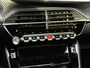 Peugeot e-2008 BWJ 10-2021 | EV GT 136PK SOH89% Pack 50 kWh | PANO DAK | TREKHAAK | CLIMA | NAVI | CAMERA A | 18'' LMV | PDC 2X | CARPLAY |