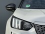 Peugeot e-2008 BWJ 10-2021 | EV GT 136PK SOH89% Pack 50 kWh | PANO DAK | TREKHAAK | CLIMA | NAVI | CAMERA A | 18'' LMV | PDC 2X | CARPLAY |