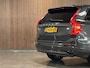 Volvo XC90 T8 AWD Recharge Ultra Dark | Luchtvering | Trekhaak | All Season banden | 360° Camera | Head-Up Display | Harman Kardon | 455pk | Adaptieve Cruise Control | Stoelverwarming voor+achter | Stuurwielverwarming | Schuifdak | Full LED Meesturende koplampen | Pilot Assist | BLIS Dode Hoek Detectie | Alcantara hemelbekleding | Lederen zonnekleppen en handgrepen | Elektrische voorstoelen geheugen | Nordico Lederen bekleding | Zitting verlenging voorstoelen | Lederen dashboard | 21 Inch | Google Infotainment | Keyless Drive | Privacy Glass | Elektrisch bedienbare achterklep | Geïntegreerd kinderzitje achterin | Geïntegreerde zongordijnen achterportieren | Verlichte instaplijsten | 7-Persoons | 4-Zone Climate Control | DAB Radio | Apple Carplay/Android Auto | Alarm Klasse III | Draadloos telefoon opladen | Volvo On Call met mobiele App functie | Platinum Grey Metallic |