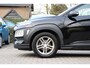Hyundai Kona 1.0T Essence | NL-AUTO! | TREKHAAK | CAMERA | CRUISE | LANE ASSIST | PARK SENS | NAVI | DAB | 16" LMV