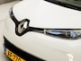 Renault Zoe R90 Bose Luxury 41 kWh Automaat (KOOPACCU, NAVIGATIE, PARELMOER, CLIMATE, BOSE AUDIO, CAMERA, GETINT GLAS, LEDER, KEYLESS, CRUISE, NIEUWSTAAT)