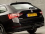 Skoda Superb Combi 1.6 TDI Sportline (GROOT NAVI, APPLE CARPLAY, CLIMATE, CRUISE, TREKHAAK, PARKEERSENSOREN, SPORTSTOELEN, LM VELGEN, NIEUWSTAAT)