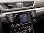 Skoda Superb Combi 1.6 TDI Sportline (GROOT NAVI, APPLE CARPLAY, CLIMATE, CRUISE, TREKHAAK, PARKEERSENSOREN, SPORTSTOELEN, LM VELGEN, NIEUWSTAAT)