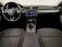 Skoda Superb Combi 1.6 TDI Sport (APPLE CARPLAY, CLIMATE, CRUISE, TREKHAAK, PARKEERSENSOREN, SPORTSTOELEN, LM VELGEN, NIEUWSTAAT)