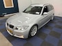 BMW 3-Serie Touring 325i High Executive / ZEER NETTE AUTO / NAP / NIEUWE KETTING-SET
