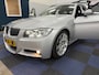 BMW 3-Serie Touring 325i High Executive / ZEER NETTE AUTO / NAP / NIEUWE KETTING-SET