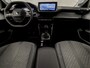 Peugeot 208 1.2 PureTech 100 Allure Sport (VIRTUAL COCKPIT, APPLE CARPLAY, GROOT NAVI, 360 CAMERA, LEDER, SPORTSTOELEN, GETINT GLAS, ADAPTIVE CRUISE, NEIUWSTAAT)