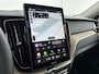 Volvo XC60 T6 Recharge Ultra Dark | Facelift | 20" | Trekhaak | Panoramadak | Head-up | Harman Kardon | 360 Camera | Full LED |