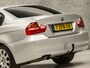BMW 3-Serie 318i High Executive Automaat (YOUNGTIMER, SCHERM, AIRCO, LEDEREN SPORTSTOELEN, GETINT GLAS, TREKHAAK, NIEUWSTAAT)
