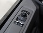 Volkswagen Transporter Style 2.5 eHybrid 233PK L2 Automaat | Climatronic Airco | Adaptive Cruise control | Navigatie via App connect | Camera | PDC | Trekhaak | Comfortstoel | Lm velgen |