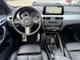 BMW X1 sDrive18i High Executive M Sport Head-Up Display Panoramadak Leder Trekhaak 19 Inch LED Achteruitrijcamera Head-Up Display Keyless Entry