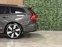 Volvo V60 T8 AWD Recharge Ultra Dark | Trekhaak | Schuifdak | 455pk | Head-Up Display | Harman Kardon | Adaptieve Cruise Control | Stoelverwarming voor+achter | Stuurwielverwarming | Full LED Meesturende koplampen | Parkeercamera | Pilot Assist | BLIS Dode Hoek Detectie | Elektrische voorstoelen geheugen | Lederen bekleding | Zitting verlenging voorstoelen | Lederen dashboard | 19 Inch | Google Infotainment | Keyless Drive | Parkeersensoren voor+achter | Privacy Glass | Elektrisch bedienbare achterklep | DAB Radio | Apple Carplay/Android Auto | Volvo On Call met mobiele App functie | Vapour Grey Metallic |
