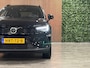 Volvo EX40 Single Motor Extended Range Ultra 82 kWh | Trekhaak | Schuifdak | 360° Camera | Harman Kardon | 100% SoH | Adaptieve Cruise Control | Bestuurdersstoel elektrisch geheugen | Stoel en Stuurwielverwarming | 20 Inch | Passagiersstoel elektrisch | Microtech/Alcantara bekleding | Zitting verlenging voorstoelen | Pilot Assist | BLIS Dode Hoek Detectie | Warmtepomp | Google Infotainment | Keyless Drive | Verlichtingspack 2 | Parkeersensoren voor+achter | Privacy Glass | Elektrisch bedienbare achterklep | Draadloos telefoon opladen | DAB Radio | Apple Carplay/Android Auto | Volvo On Call met mobiele App functie | Onyx Black Metallic |