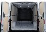 Volkswagen Crafter 35 2.0 TDI DSG 177 PK L3H2 Airco, Camera, ACC, Apple Carplay, Verwarmde Stoelen, LED, Trekhaak