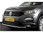 Volkswagen T-Roc 1.5 TSI Style 150 PK Orig. NL | Afn. Trekhaak | Adapt. Cruise | PDC | NAV + App. Connect | ECC | LM 16" |