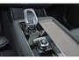 Volvo XC90 T8 Recharge AWD Ultra Dark - Luchtvering - Panorama/schuifdak - IntelliSafe Assist & Surround - 360º Camera - Bowers & Wilkins audio - Adaptieve LED koplampen - Verwarmde voorstoelen, stuur & achterbank - Parkeersensoren voor & achter - Elektr. bedienb. voorstoelen met geheugen - Geventileerde voorstoelen - Head up display - Draadloze tel. lader - Extra getint glas - Elektr. inklapbare trekhaak - 21' LMV