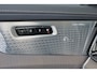 Volvo XC90 T8 Recharge AWD Ultra Dark - Luchtvering - Panorama/schuifdak - IntelliSafe Assist & Surround - 360º Camera - Bowers & Wilkins audio - Adaptieve LED koplampen - Verwarmde voorstoelen, stuur & achterbank - Parkeersensoren voor & achter - Elektr. bedienb. voorstoelen met geheugen - Geventileerde voorstoelen - Head up display - Draadloze tel. lader - Extra getint glas - Elektr. inklapbare trekhaak - 21' LMV