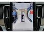 Volvo XC90 T8 Recharge AWD Ultra Dark - Luchtvering - Panorama/schuifdak - IntelliSafe Assist & Surround - 360º Camera - Bowers & Wilkins audio - Adaptieve LED koplampen - Verwarmde voorstoelen, stuur & achterbank - Parkeersensoren voor & achter - Elektr. bedienb. voorstoelen met geheugen - Geventileerde voorstoelen - Head up display - Draadloze tel. lader - Extra getint glas - Elektr. inklapbare trekhaak - 21' LMV