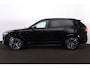 Volvo XC90 T8 Recharge AWD Ultra Dark - Luchtvering - Panorama/schuifdak - IntelliSafe Assist & Surround - 360º Camera - Bowers & Wilkins audio - Adaptieve LED koplampen - Verwarmde voorstoelen, stuur & achterbank - Parkeersensoren voor & achter - Elektr. bedienb. voorstoelen met geheugen - Geventileerde voorstoelen - Head up display - Draadloze tel. lader - Extra getint glas - Elektr. inklapbare trekhaak - 21' LMV