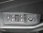 Volkswagen T-Roc 1.5 Tsi R-Line Automaat - Park Assist - Camera - Navigatie - Trekhaak - LED - Stoelverwarming