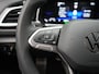 Volkswagen T-Roc 1.5 Tsi R-Line Automaat - Park Assist - Camera - Navigatie - Trekhaak - LED - Stoelverwarming