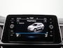 Volkswagen T-Roc 1.5 Tsi R-Line Automaat - Park Assist - Camera - Navigatie - Trekhaak - LED - Stoelverwarming