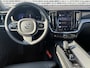 Volvo V60 2.0 B4 Plus Dark | Trekhaak | Navigatie | Apple Carplay | Android Auto | Stoelverwarming | Keyless Entry | Lederen Bekleding | Achteruitrijcamera | Parkeersensoren | Elektrisch Verstelbare Voorstoelen