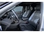 Land Rover Range Rover Evoque 2.0 D200 AWD R-Dynamic SE Pano - 20'' - Black Pack