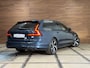 Volvo V90 T6 Recharge AWD R-Design Ultra Black | FaceLift | Pano | ILS Licht-Pakket | Comfort-Pakket | Parkeerassistent-Pakket |
