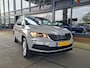 Skoda Karoq 1.0 TSI 110pk Business Edition Elec trekhaak Stoelv. Navi DAB All-in prijs + 12 Mnd Garantie