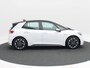 Volkswagen ID.3 First 58 kWh 204 Pk | Adaptive Cruise | Zwarte Hemel | Stoelverwarming | Climate Control | LED | Sensoren | 18 Inch
