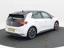 Volkswagen ID.3 First 58 kWh 204 Pk | Adaptive Cruise | Zwarte Hemel | Stoelverwarming | Climate Control | LED | Sensoren | 18 Inch