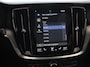 Volvo V60 2.0 B4 Momentum | Climate control | Cruise control adaptieve | Parkeersensoren | Achteruitrijd camera | LED | Verwarmde voorstoelen | Lane assist | Apple Carplay/ Android Auto