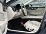 Volvo V60 2.0 B3 Inscription | Harman Kardon Audio | Lederen Bekleding | Achteruitrijcamera | Parkeersensoren | Stoelverwarming | Lichtmetalen Velgen 18 inch | Elektrische Achterklep