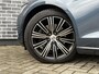 Volvo V60 2.0 B3 Inscription | Harman Kardon Audio | Lederen Bekleding | Achteruitrijcamera | Parkeersensoren | Stoelverwarming | Lichtmetalen Velgen 18 inch | Elektrische Achterklep