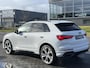 Audi Q3 35 TFSI S edition PANO TREKHAAK SFEER BLIND CAM VOL