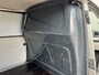 Volkswagen Transporter 2.0 TDI L2H1 150pk Automaat DSG 2x schuifdeur Airco Cruise controle Trekhaak 2500kg trekgewicht 2-Persoons Telefoonverbinding Apple carplay Sitebars Euro 6 Dubbele schuifdeur Bpm vrij Bestel