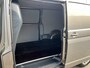 Volkswagen Transporter 2.0 TDI L2H1 150pk Automaat DSG 2x schuifdeur Airco Cruise controle Trekhaak 2500kg trekgewicht 2-Persoons Telefoonverbinding Apple carplay Sitebars Euro 6 Dubbele schuifdeur Bpm vrij Bestel